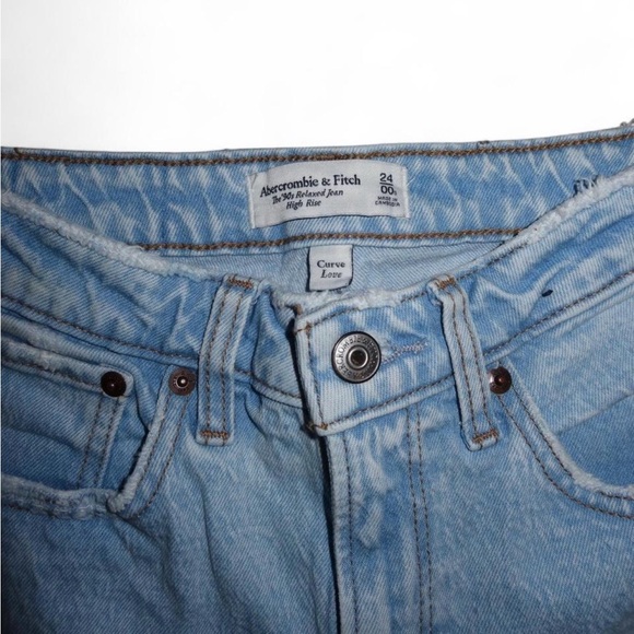 Abercrombie & Fitch Curve Love High Rise ‘90s Relaxed Jeans - Picture 2 of 6
